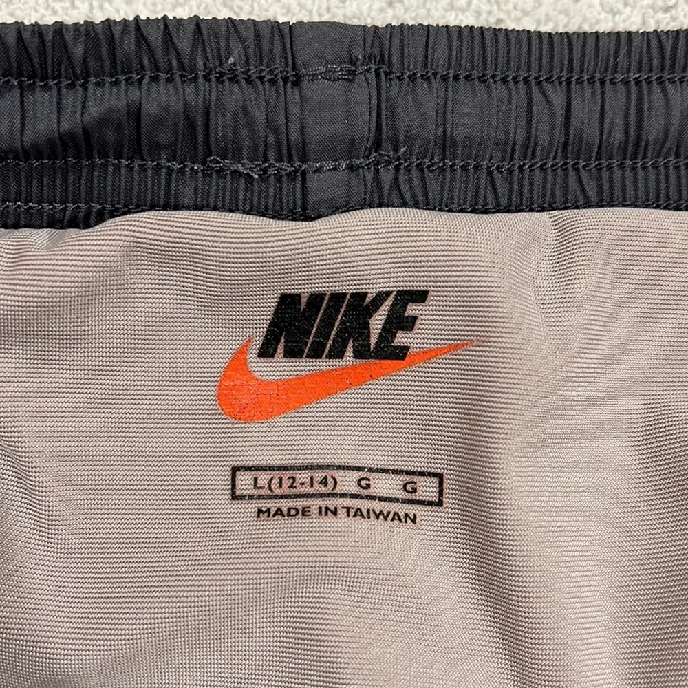 Vintage Nike Running shorts! Small